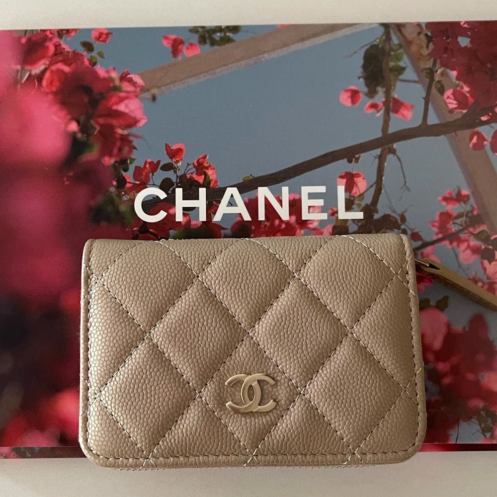 🔥Chanel Zipped Cardholder🔥